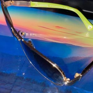 Coach Sunglasses with Case. Style #9100/T5